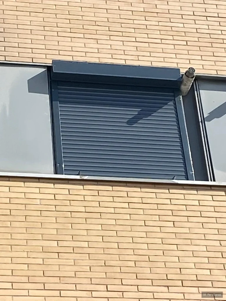 Mantenimiento de persianas en comunidad de vecinos